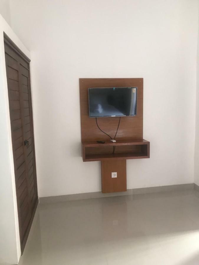 Raka & Rai Homestay Canggu Buitenkant foto